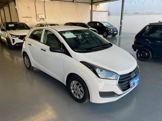 HYUNDAI HB20 1.0 COMFORT 12V FLEX 4P MANUAL HYUNDAI HB20 1.0 COMFORT 12V FLEX 4P MANUAL